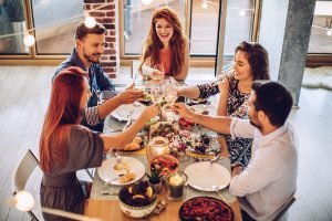 Orang Rusia Sering Mengendus Roti Sambil Menikmati Vodka, Mengapa?